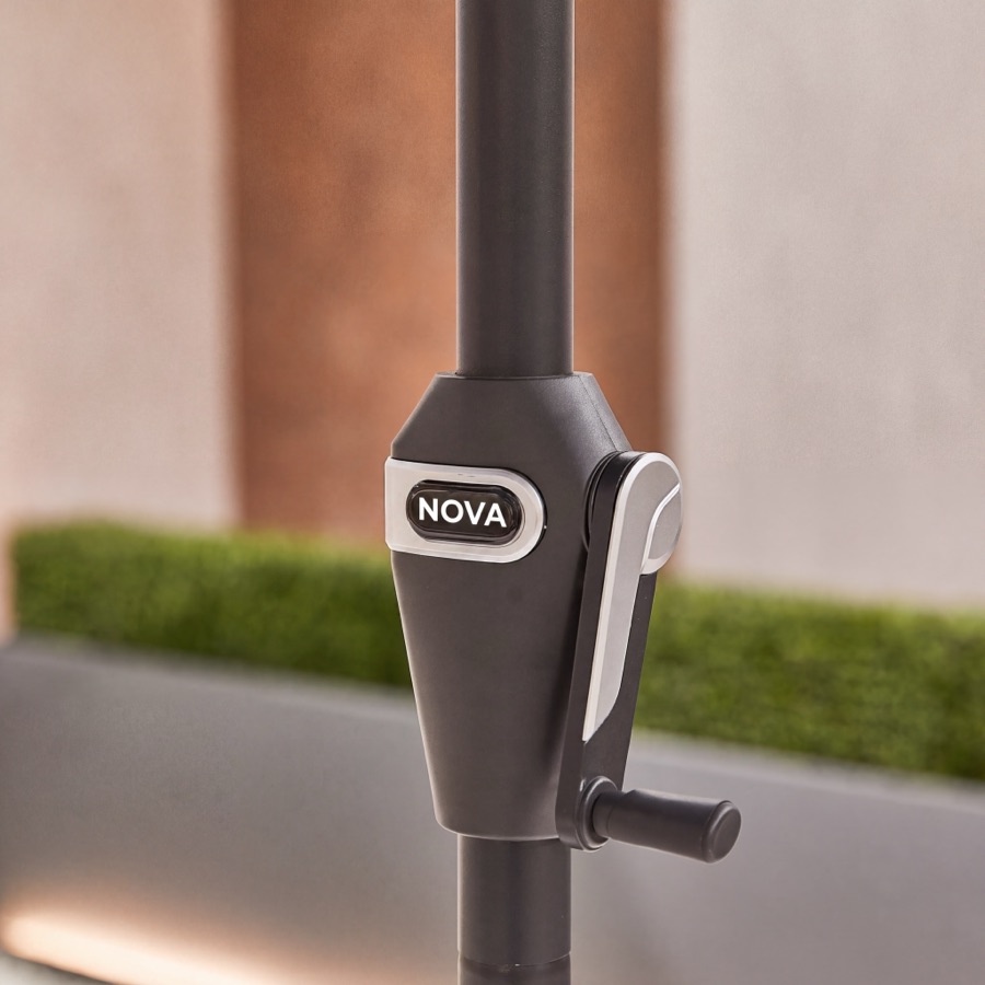 Close-up of the crank handle on the centre pole of a Nova parasol